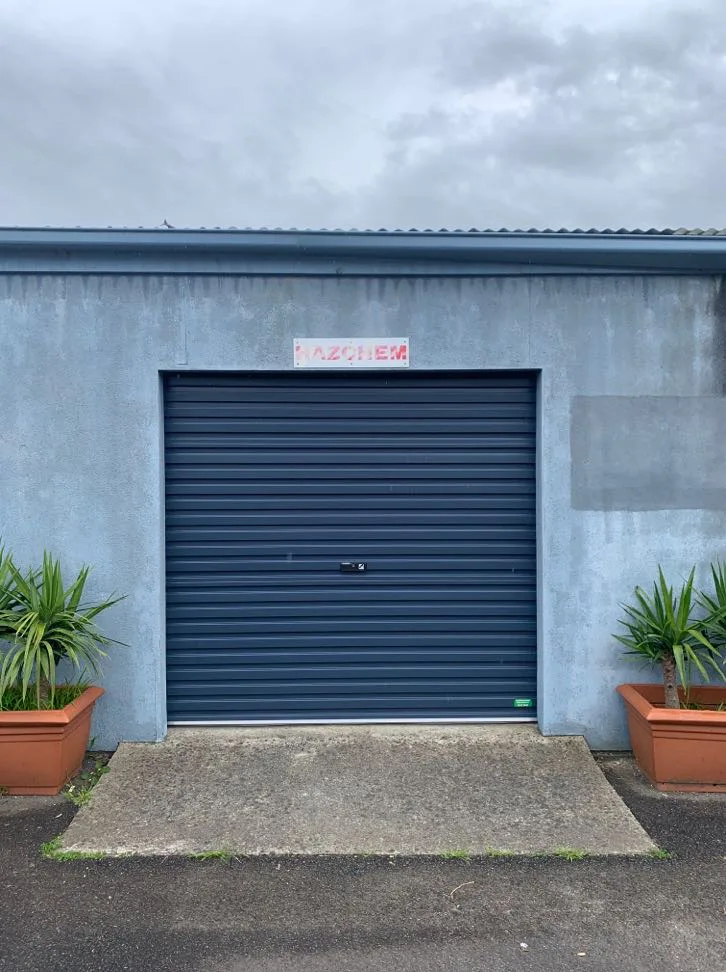 Garage Door Repairs in Caulified