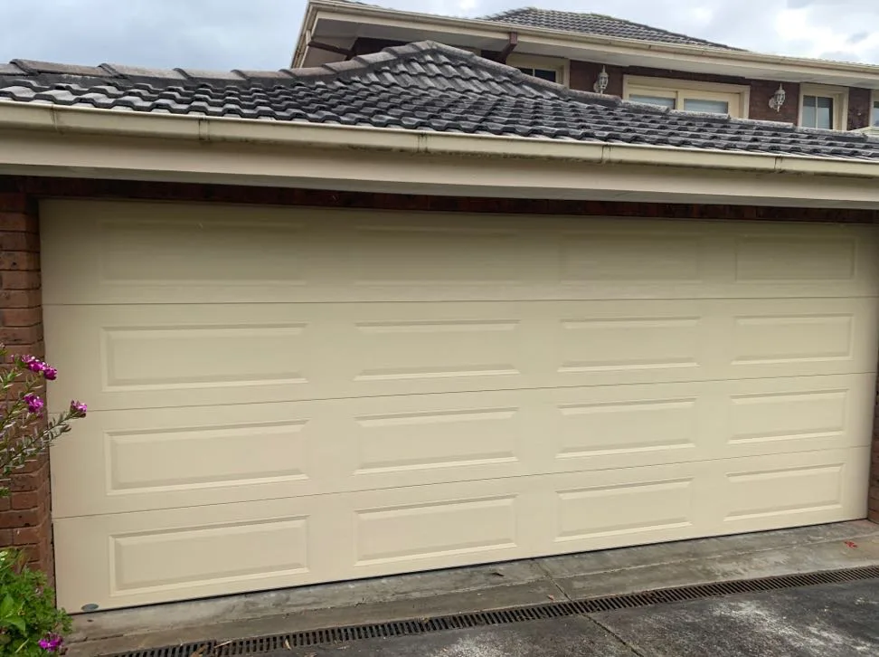 Garage Door Repairs in Kew